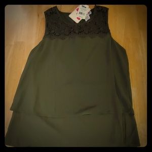 NWT Sleeveless dress shirt